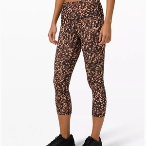 Lululemon - NWT Wundder Train HR crop 21” leggings
